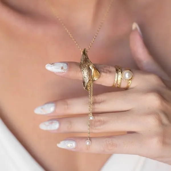 Lily Necklace - Image 4
